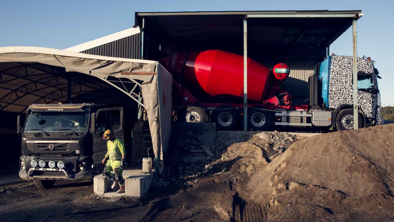 Nya Volvo FMX levererar betong till Renströmsgruvan nära Skellefteå
